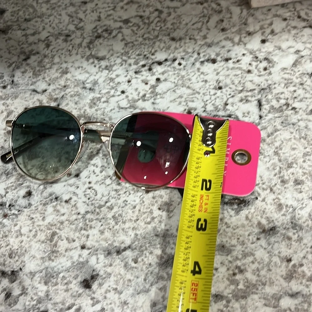 Simply Southern Sunglasses never worn still in bag  🌿🆕🌿